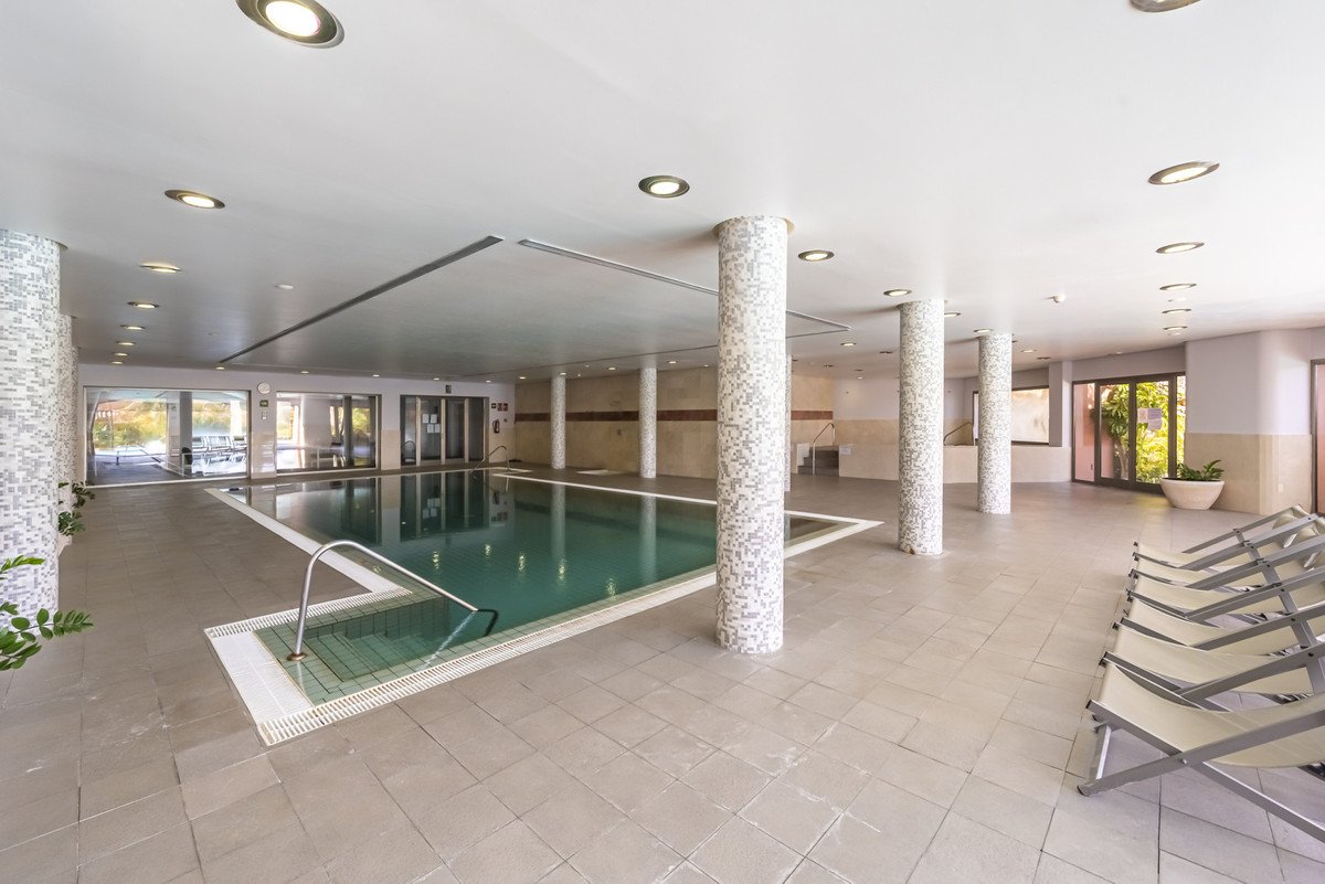 2 Bed Middle Floor Apartment in The Golden Mile