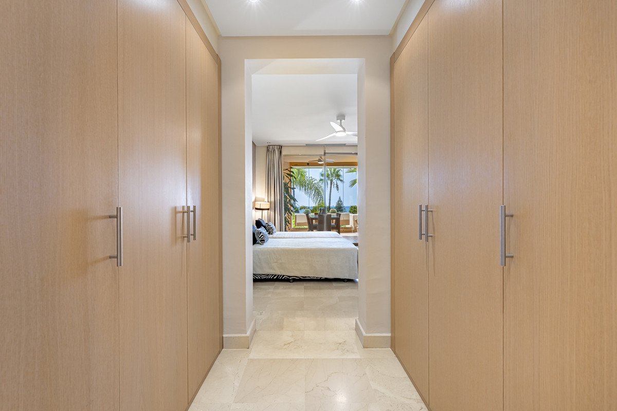 2 Bed Middle Floor Apartment in The Golden Mile