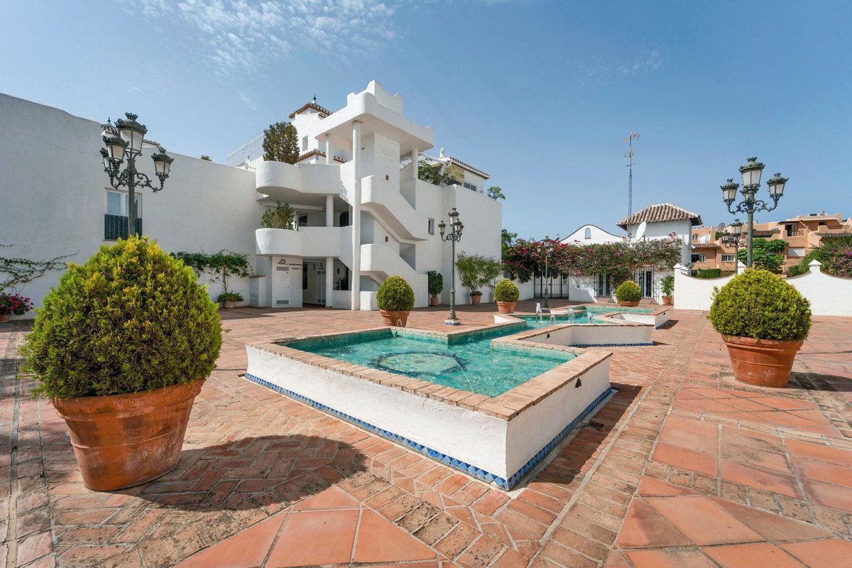 3 Bed Middle Floor Apartment in Nagüeles