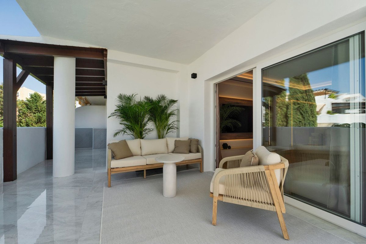 3 Bed Middle Floor Apartment in Nagüeles