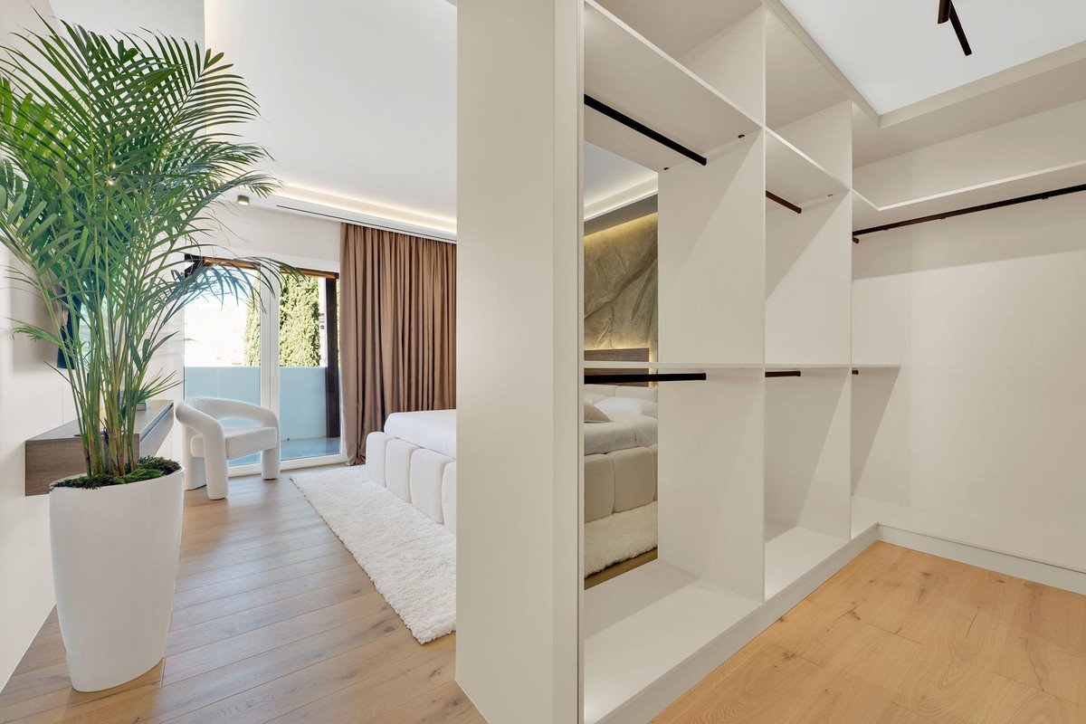 3 Bed Middle Floor Apartment in Nagüeles