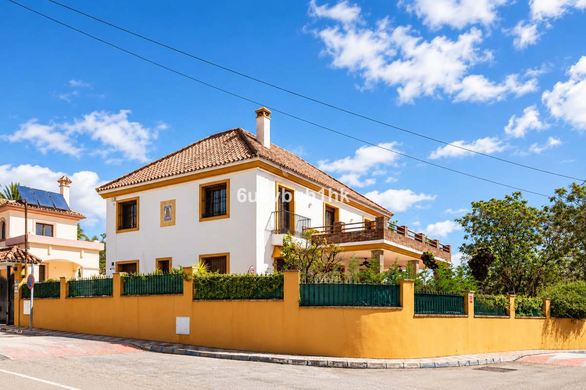 4 Bed Detached Villa in San Pedro de Alcántara