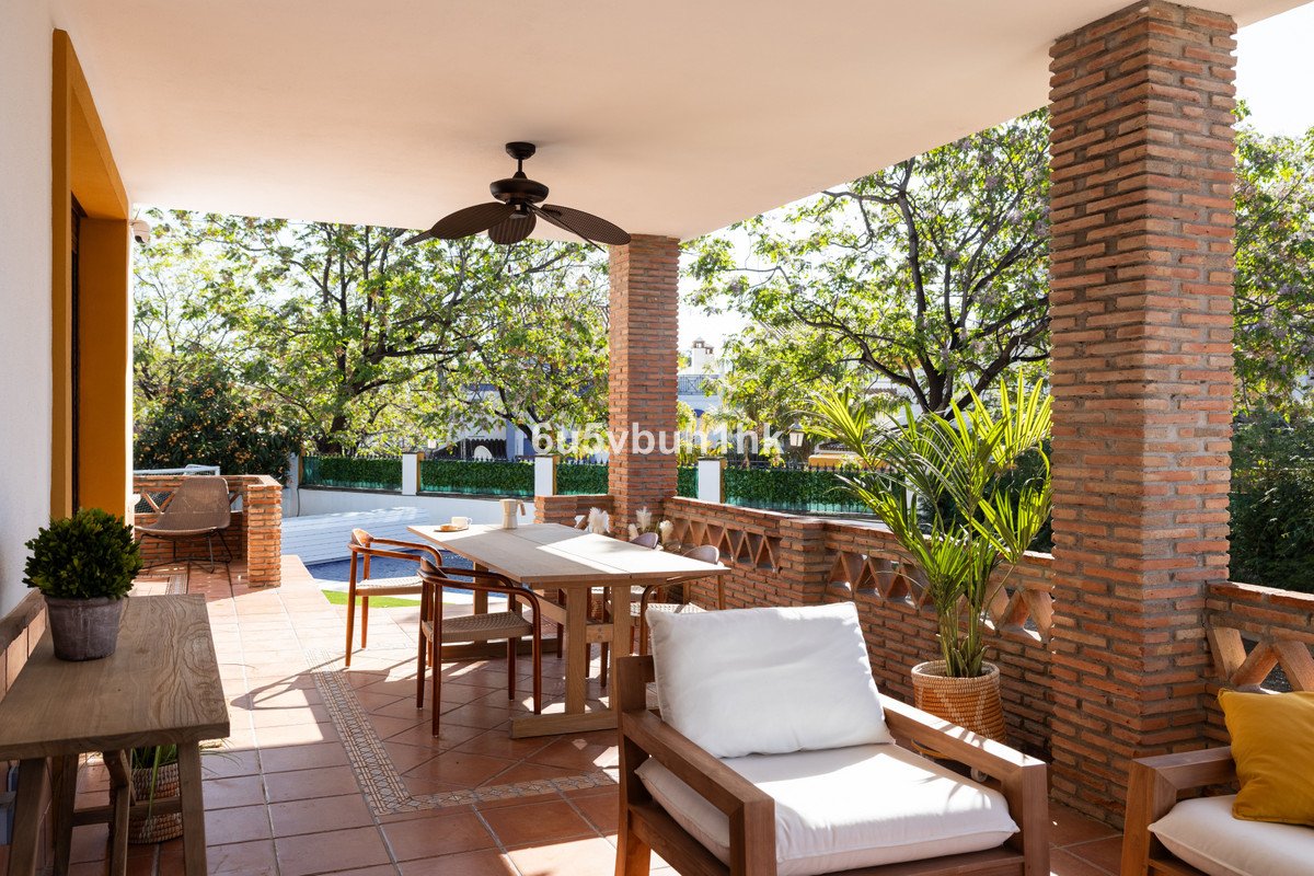 4 Bed Detached Villa in San Pedro de Alcántara
