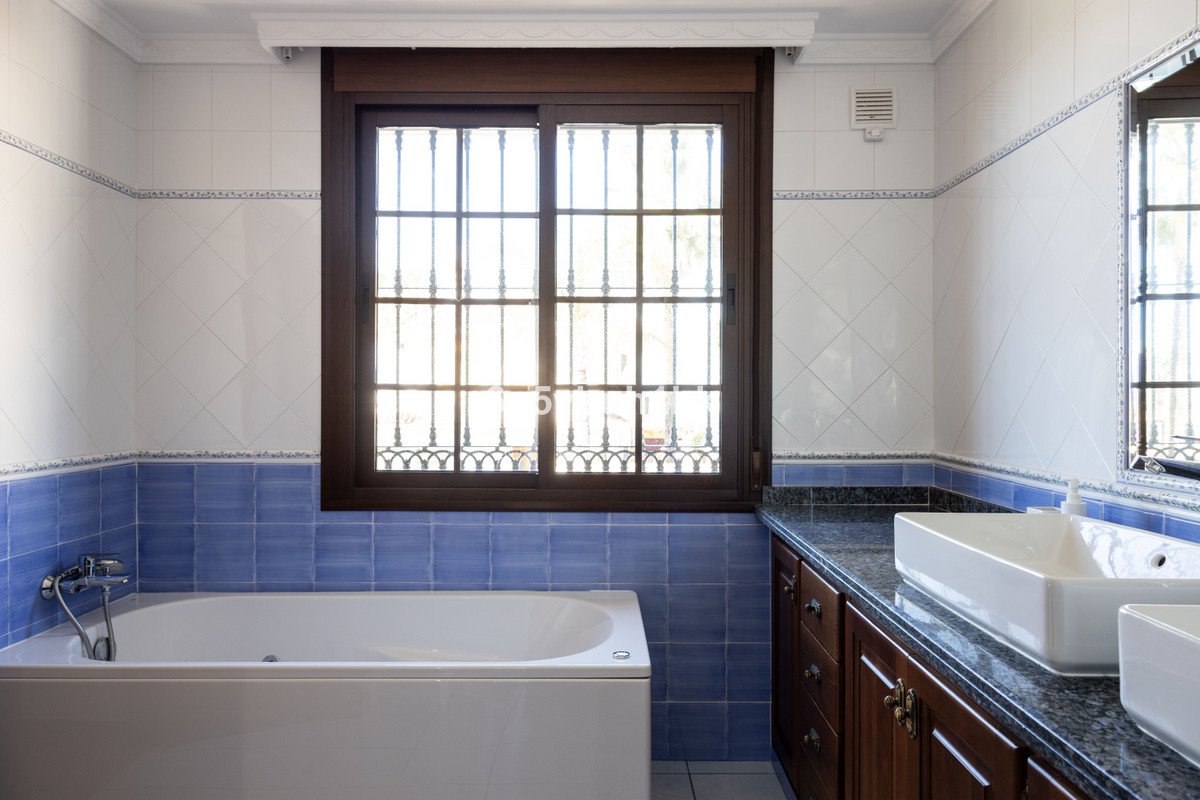 4 Bed Detached Villa in San Pedro de Alcántara