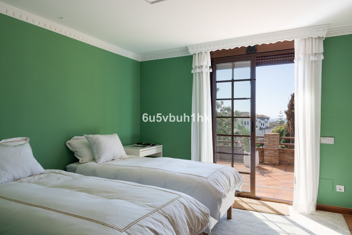 4 Bed Detached Villa in San Pedro de Alcántara