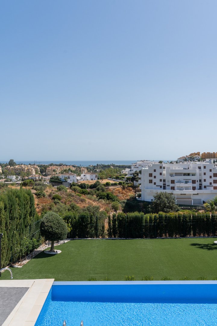 4 Bed Detached Villa in Estepona