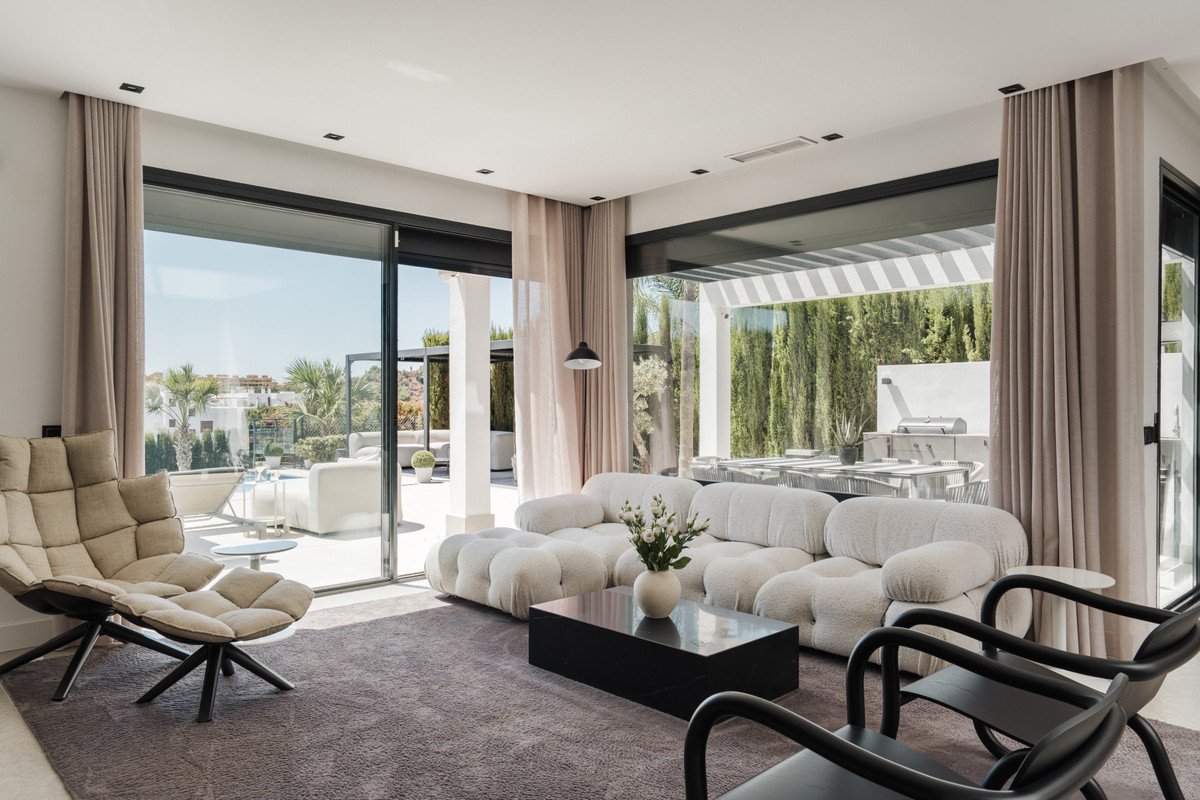 4 Bed Detached Villa in Estepona