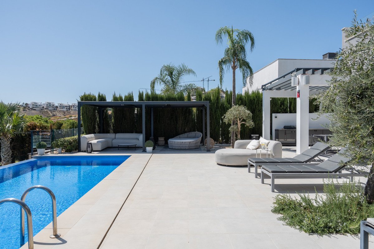 4 Bed Detached Villa in Estepona