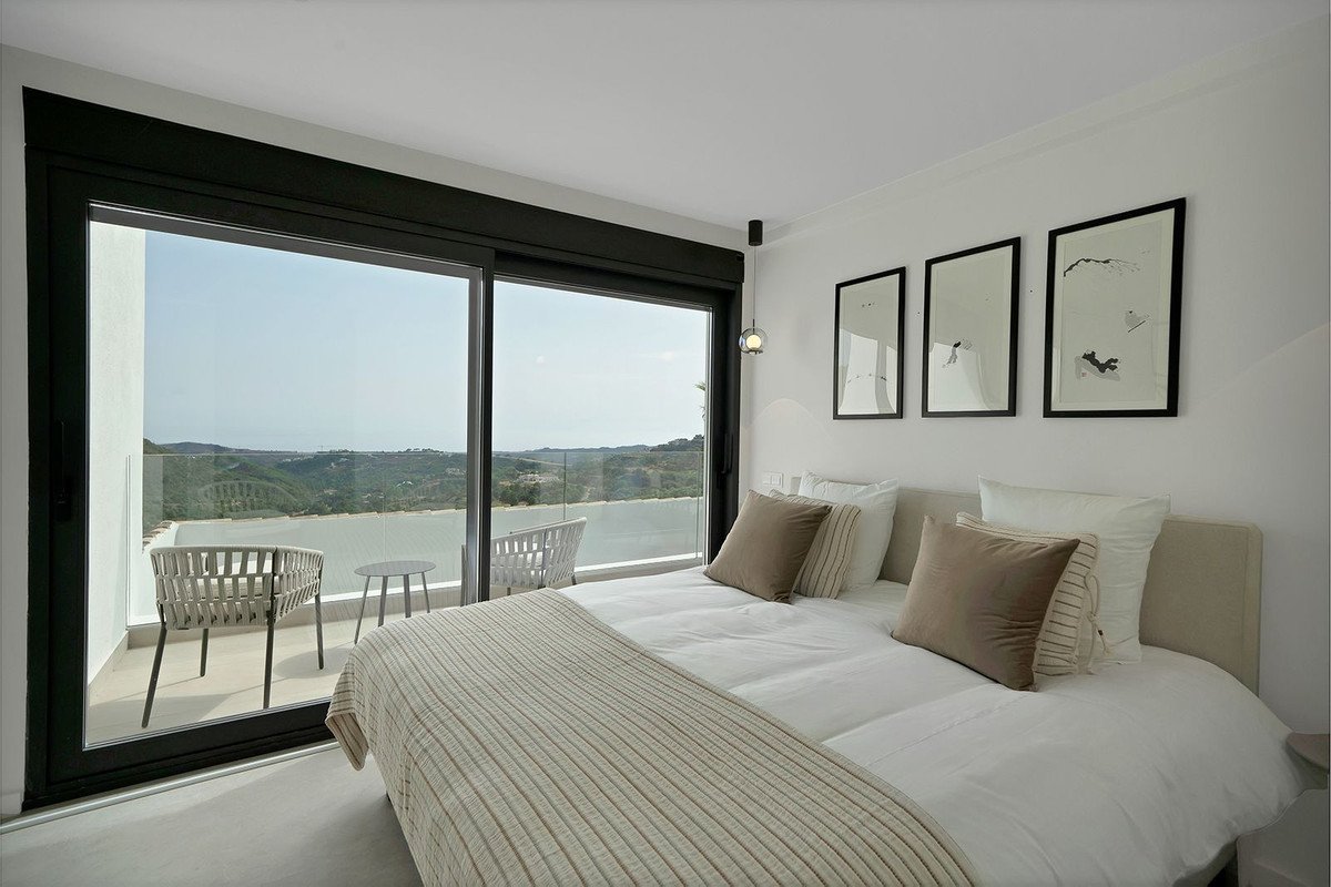 5 Bed Detached Villa in Benahavís