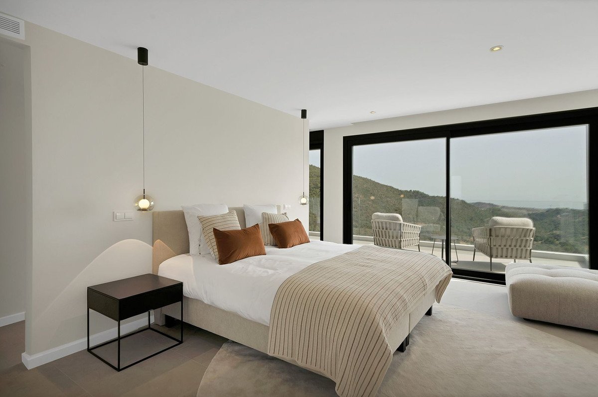 5 Bed Detached Villa in Benahavís
