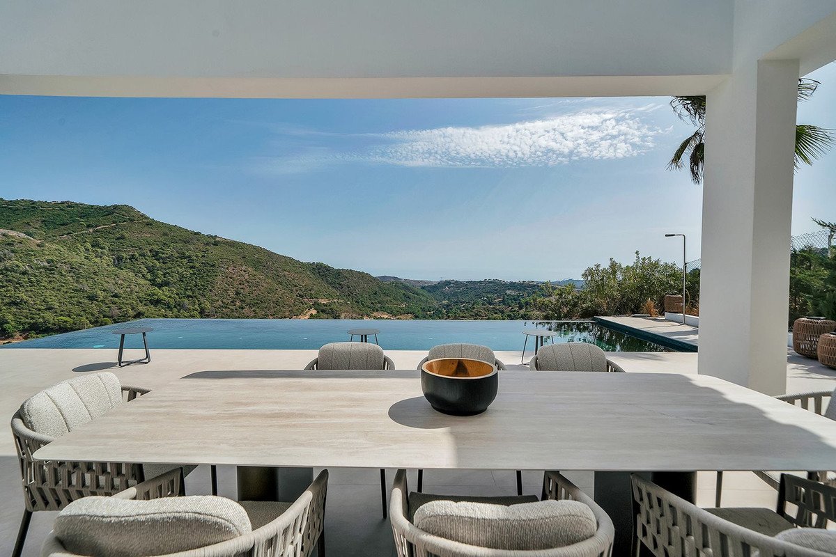 5 Bed Detached Villa in Benahavís