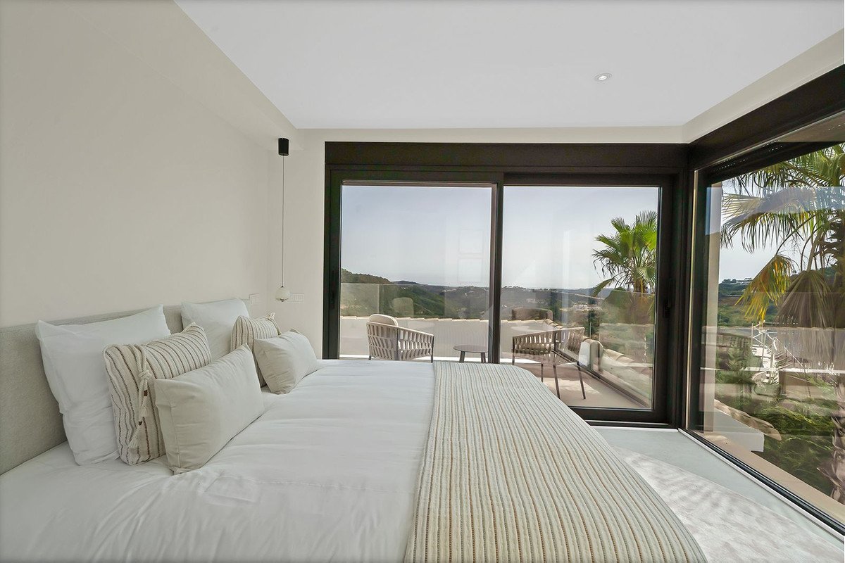 5 Bed Detached Villa in Benahavís