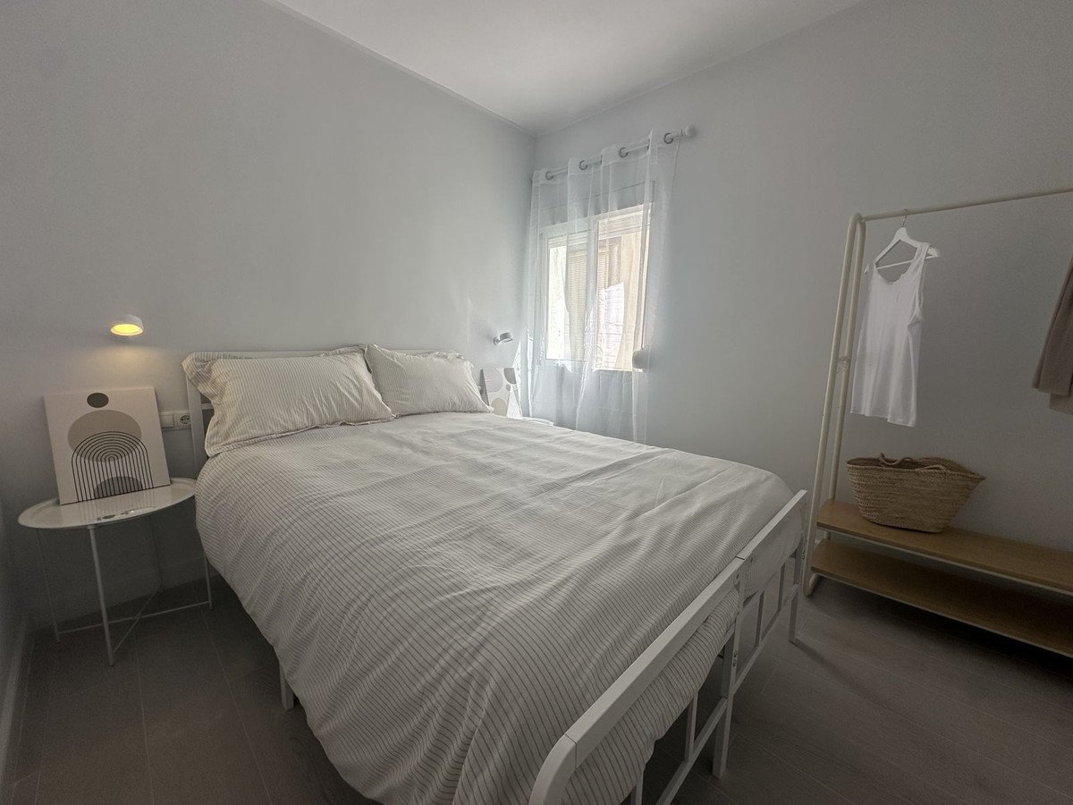 2 Bed Middle Floor Apartment in Fuengirola