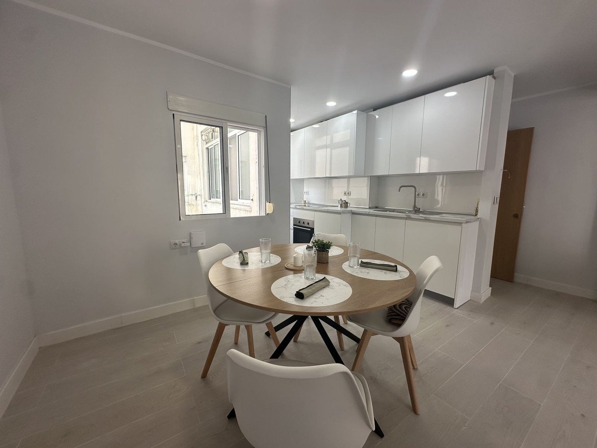 2 Bed Middle Floor Apartment in Fuengirola