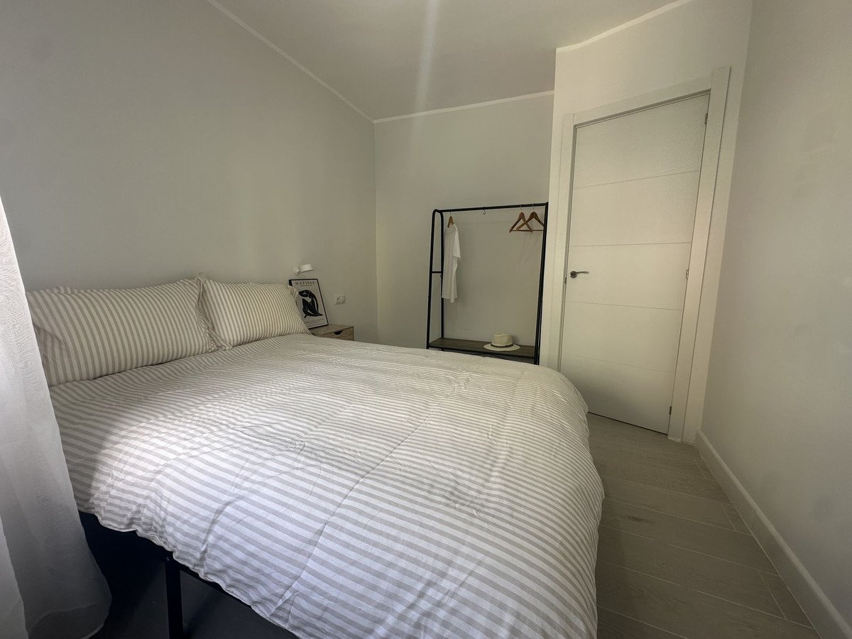 2 Bed Middle Floor Apartment in Fuengirola