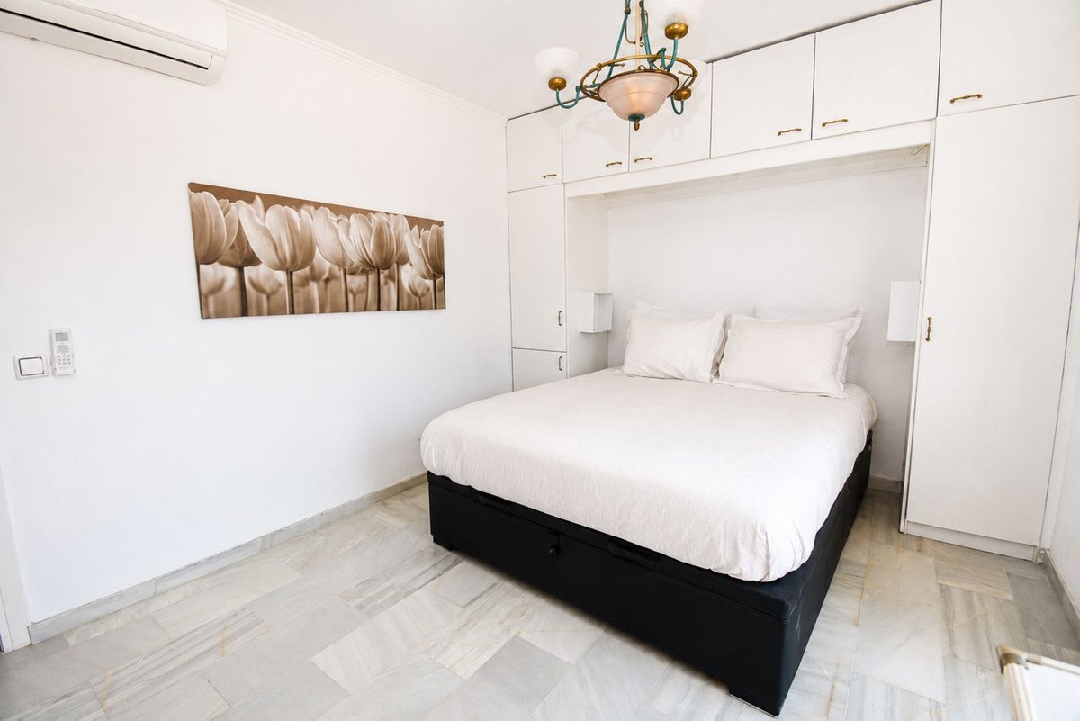 2 Bed Middle Floor Apartment in El Chaparral