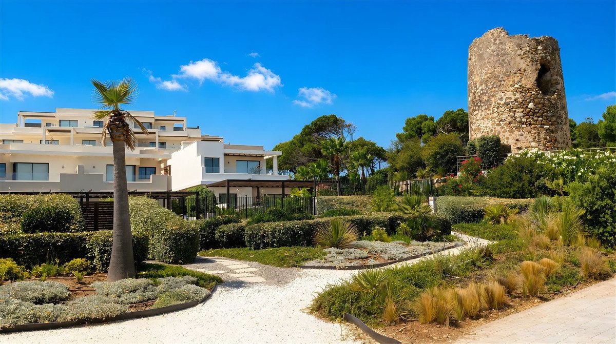 3 Bed Ground Floor Apartment in Estepona