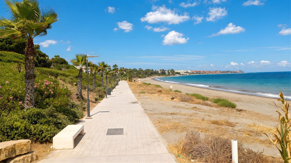 3 Bed Ground Floor Apartment in Estepona