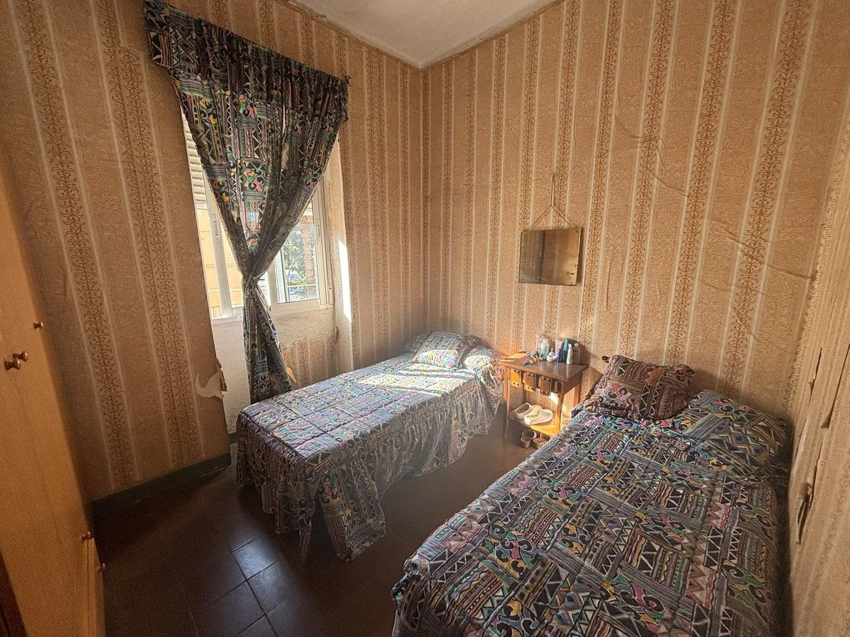3 Bed Middle Floor Apartment in Málaga