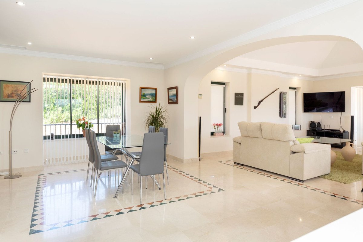 6 Bed Detached Villa in Arcos de la Frontera
