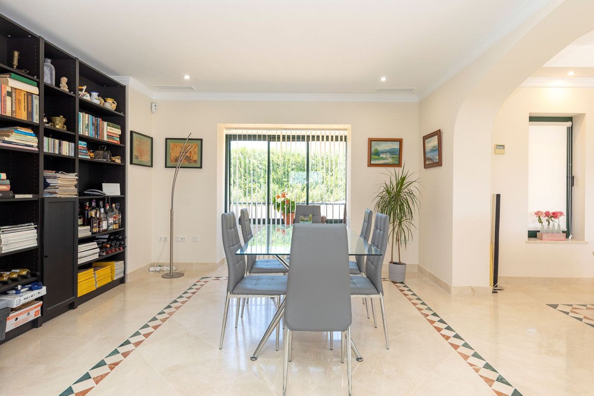 6 Bed Detached Villa in Arcos de la Frontera