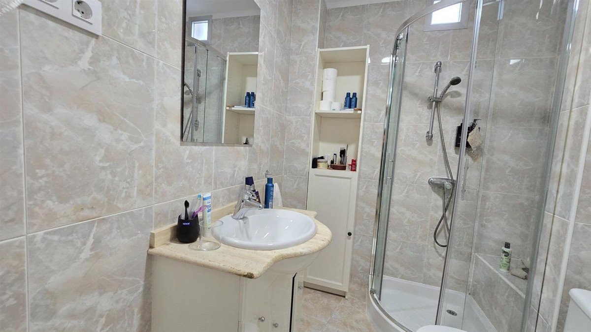 4 Bed Ground Floor Apartment in Málaga