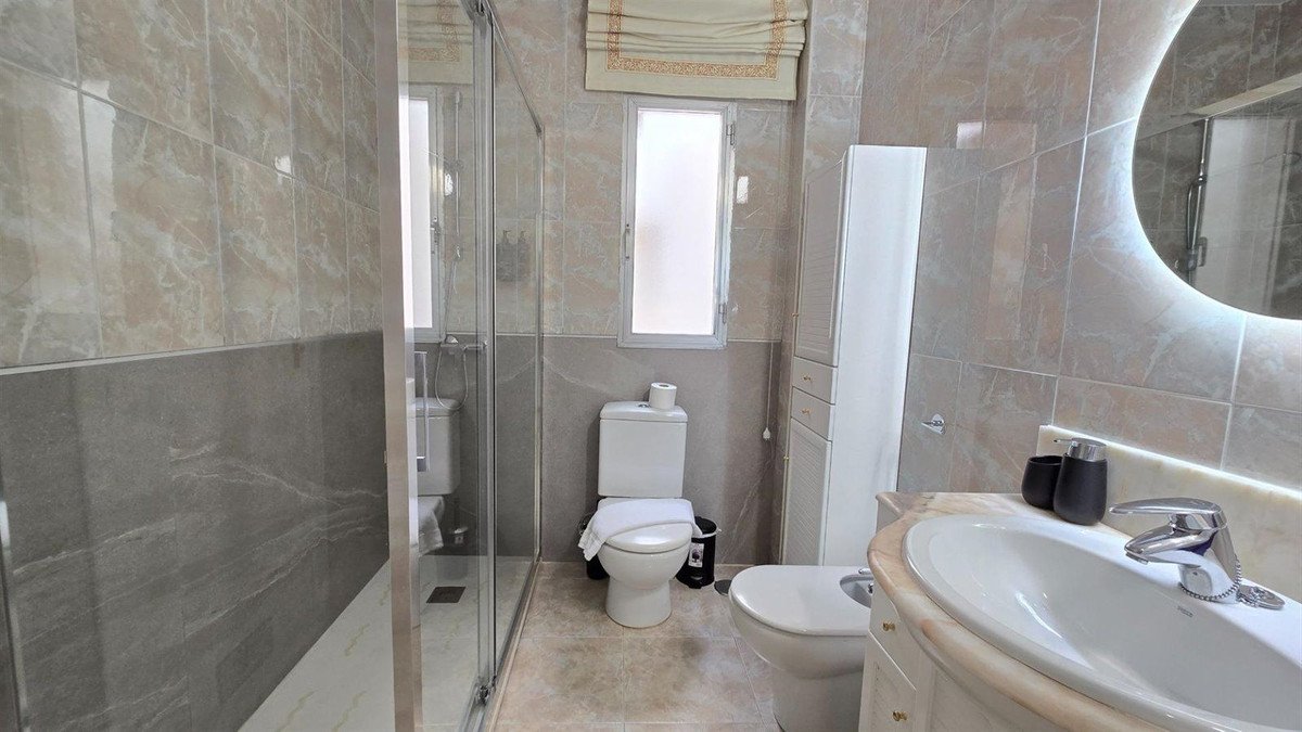4 Bed Ground Floor Apartment in Málaga