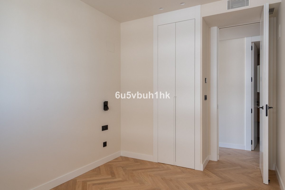 2 Bed Middle Floor Apartment in Málaga