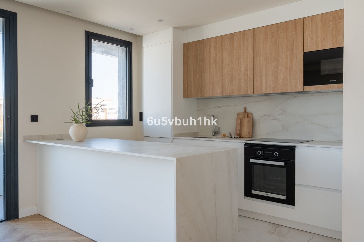2 Bed Middle Floor Apartment in Málaga
