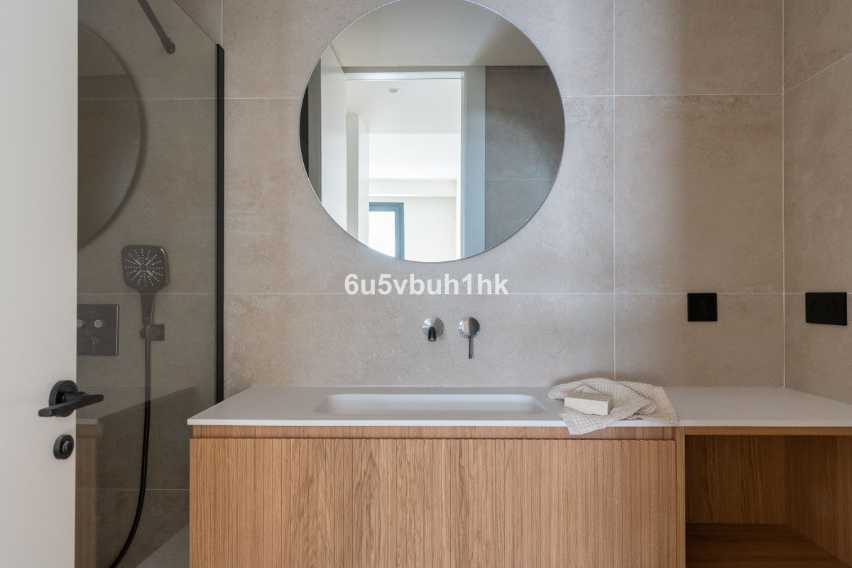 2 Bed Middle Floor Apartment in Málaga