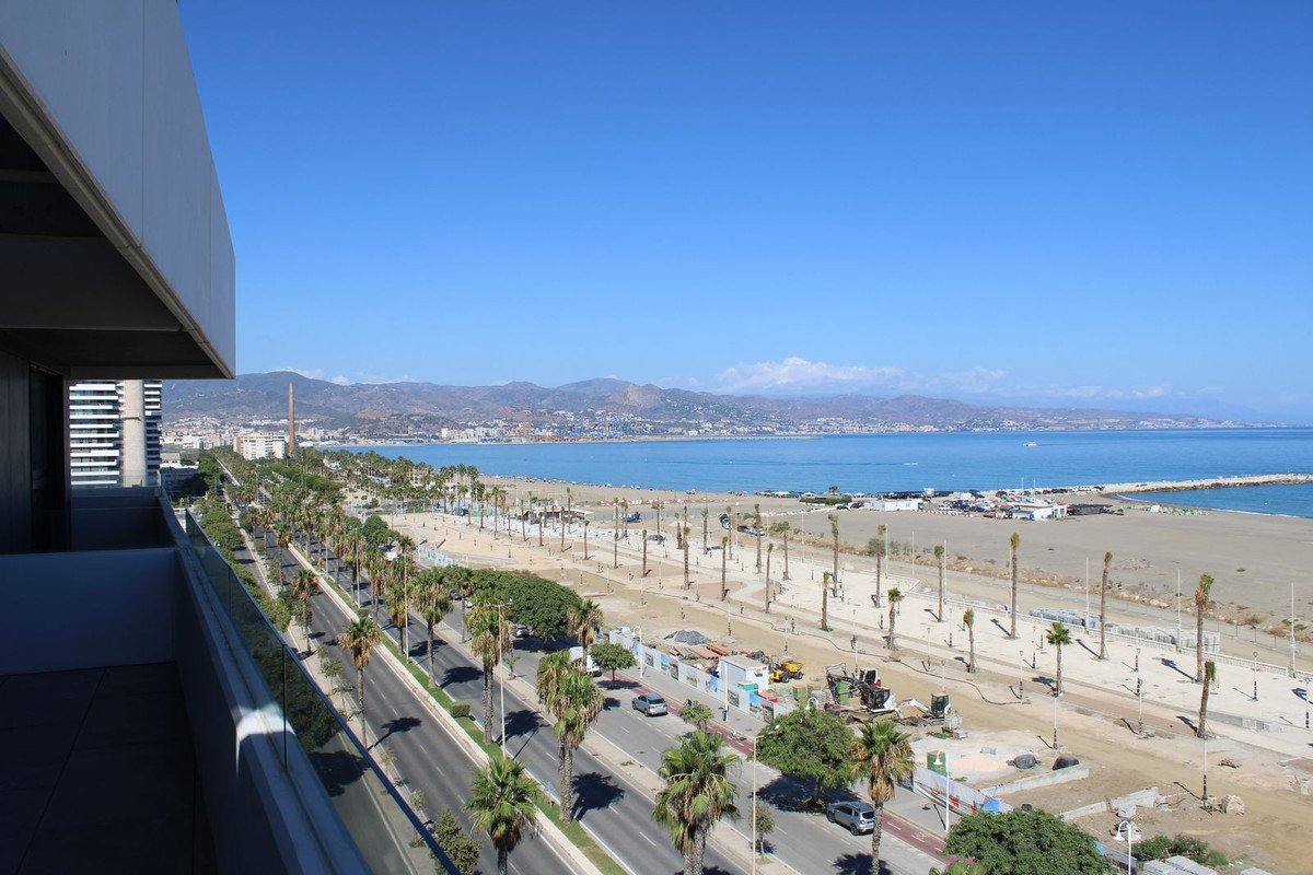 4 Bed Middle Floor Apartment in Málaga