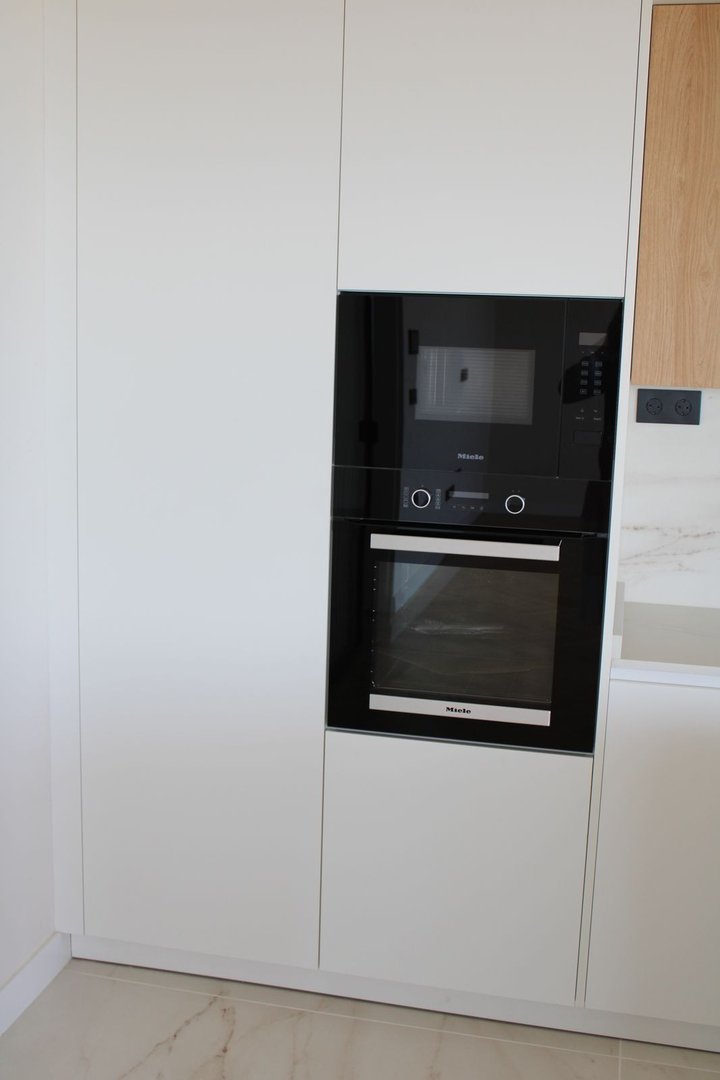 4 Bed Middle Floor Apartment in Málaga