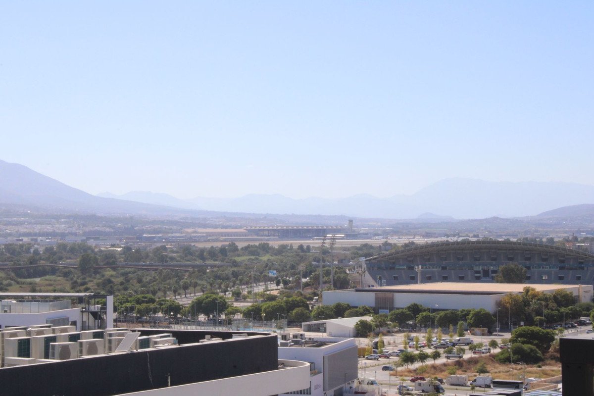 4 Bed Middle Floor Apartment in Málaga