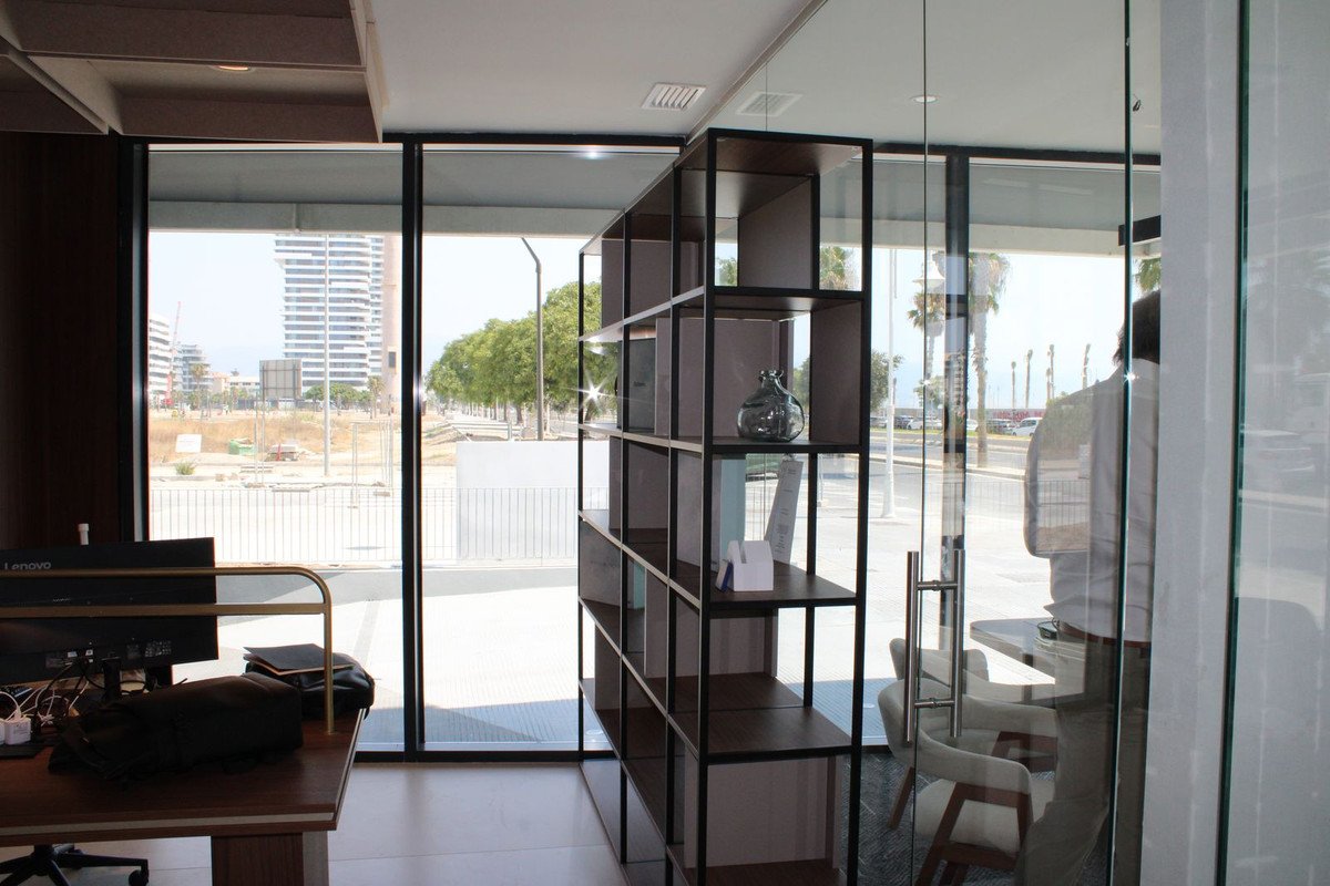 4 Bed Middle Floor Apartment in Málaga