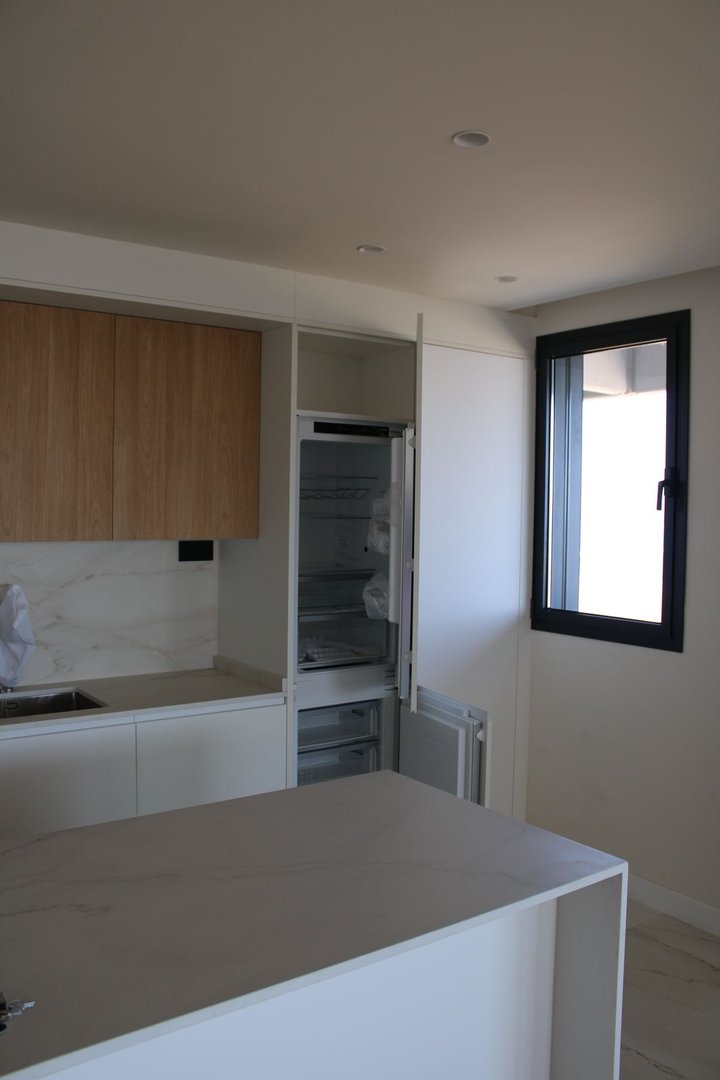 4 Bed Middle Floor Apartment in Málaga