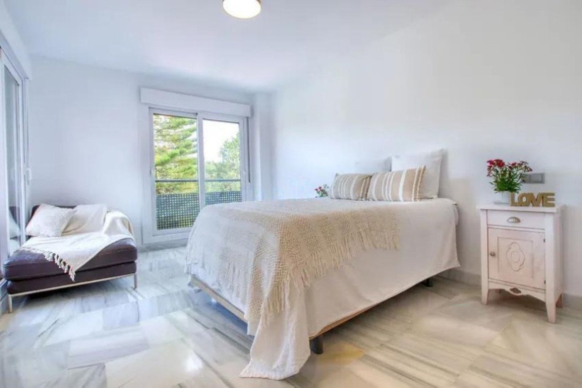 4 Bed Detached Villa in Estepona