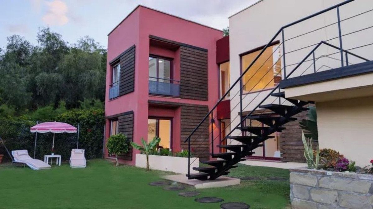 4 Bed Detached Villa in Estepona