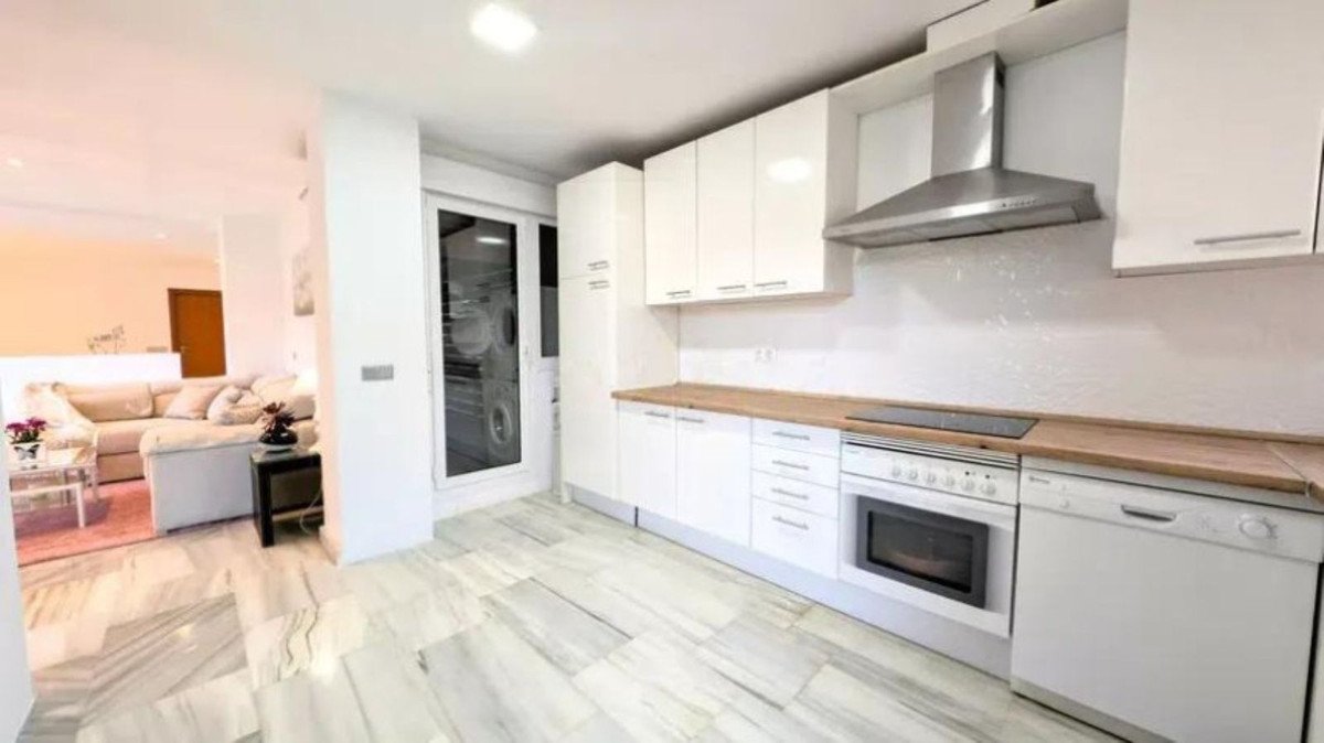 4 Bed Detached Villa in Estepona