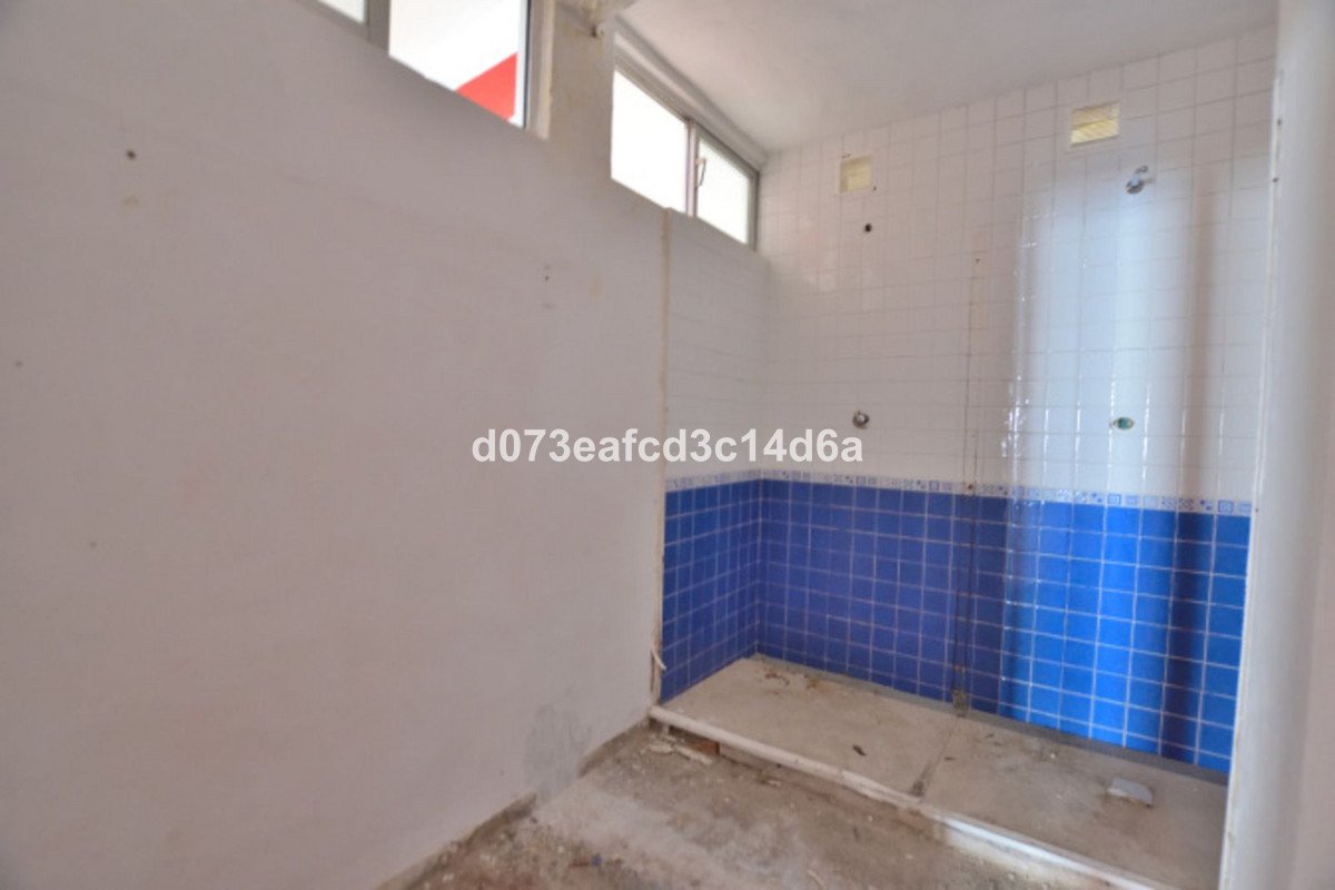 6 Bed Office in Ronda
