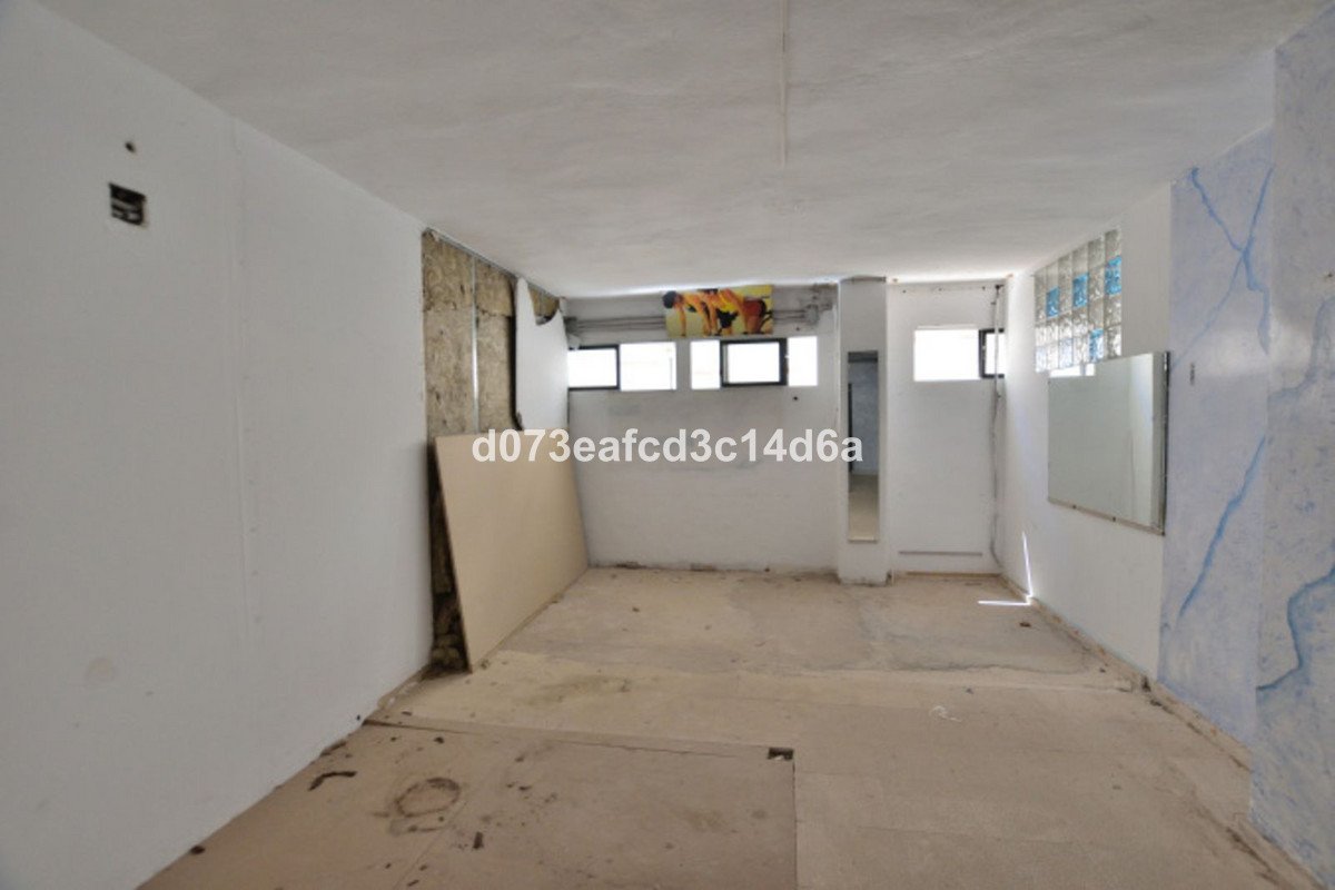 6 Bed Office in Ronda