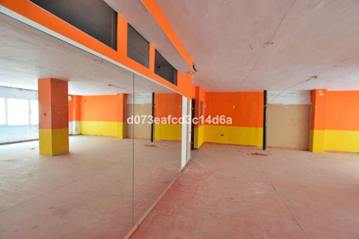 6 Bed Office in Ronda