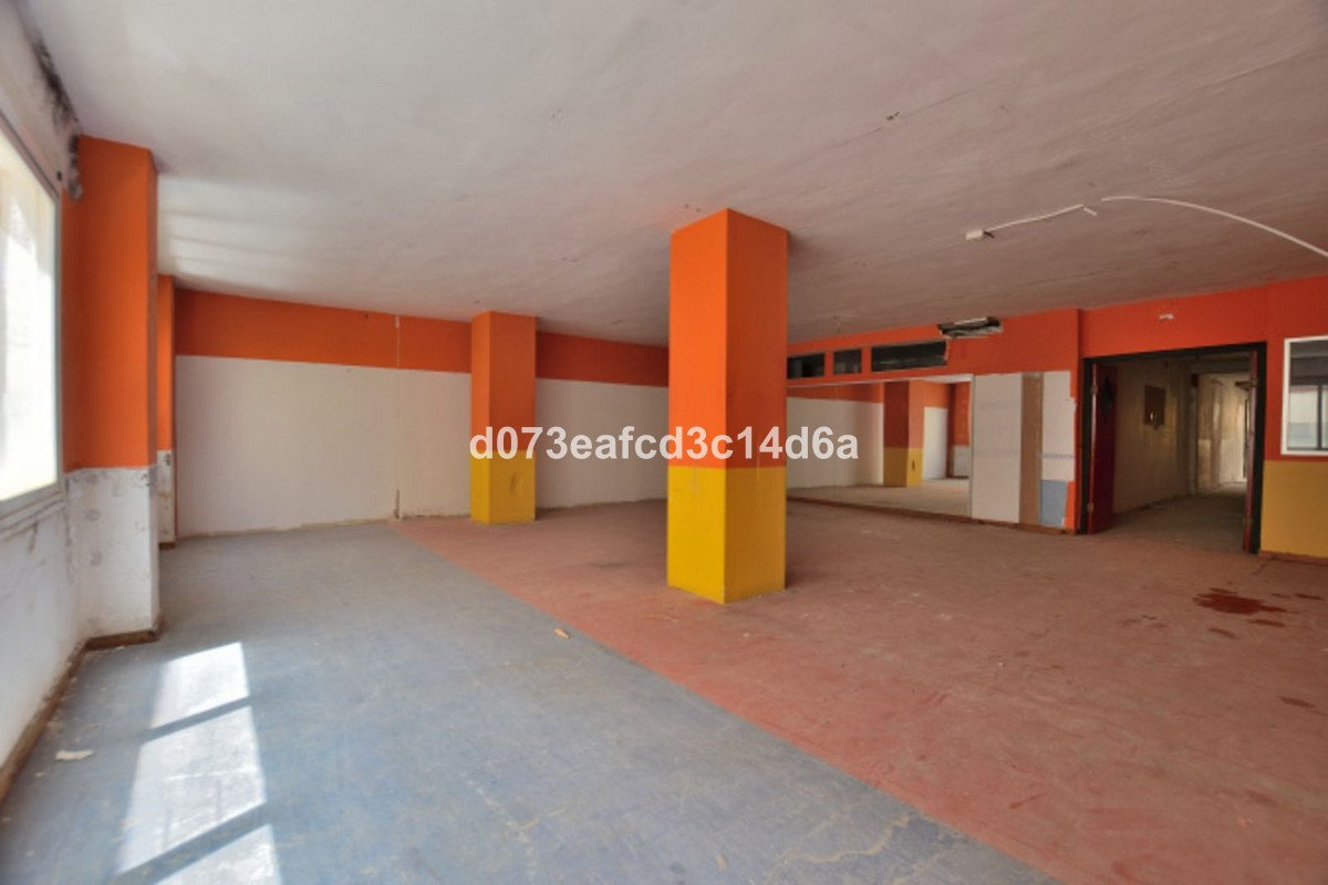 6 Bed Office in Ronda