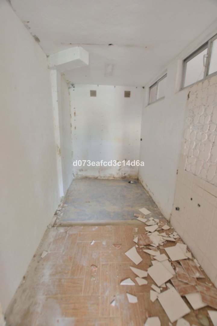 6 Bed Office in Ronda