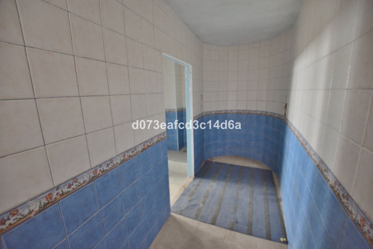 6 Bed Office in Ronda