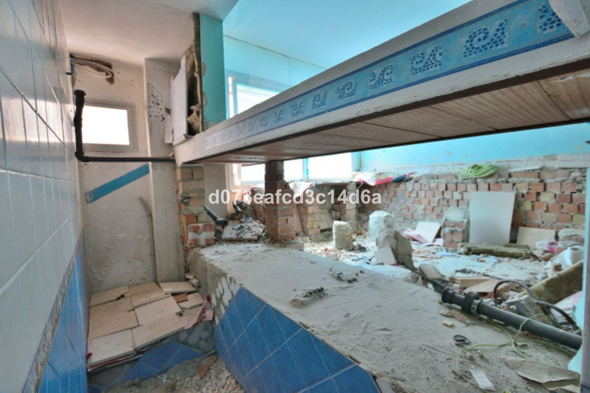 6 Bed Office in Ronda