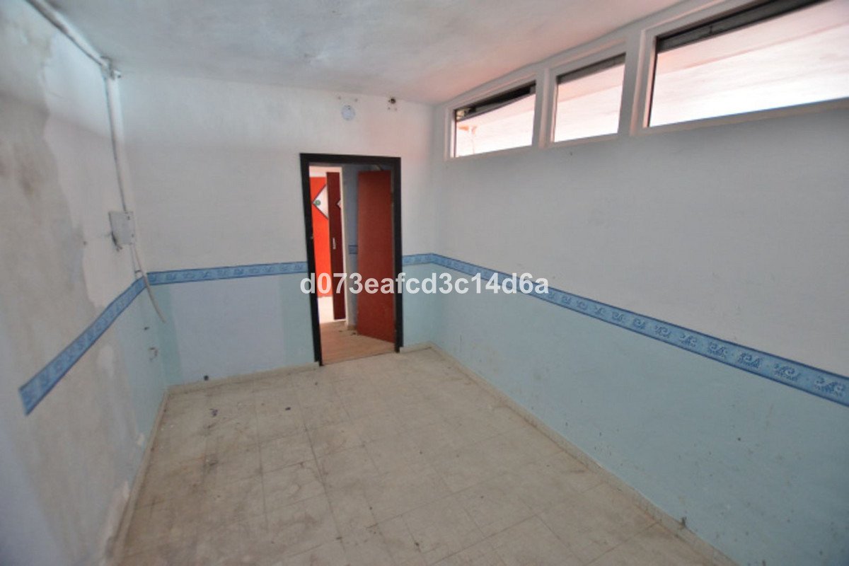 6 Bed Office in Ronda