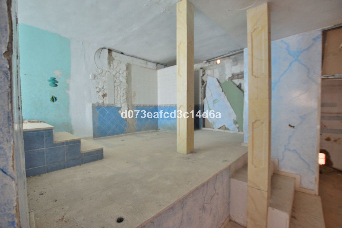 6 Bed Office in Ronda