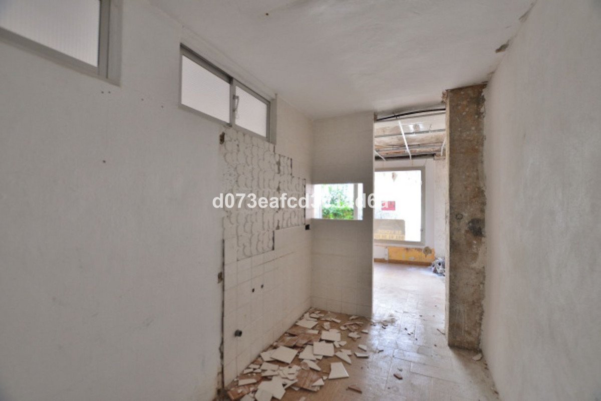 6 Bed Office in Ronda