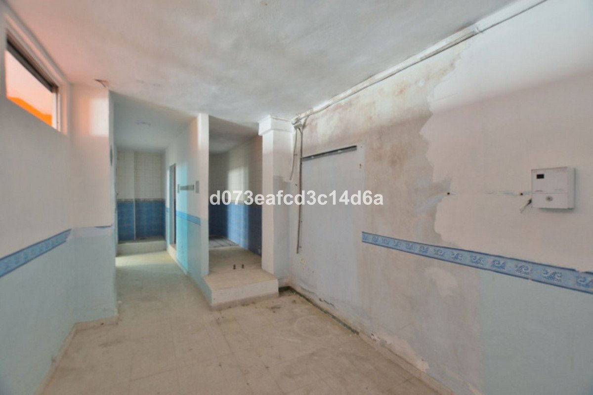 6 Bed Office in Ronda