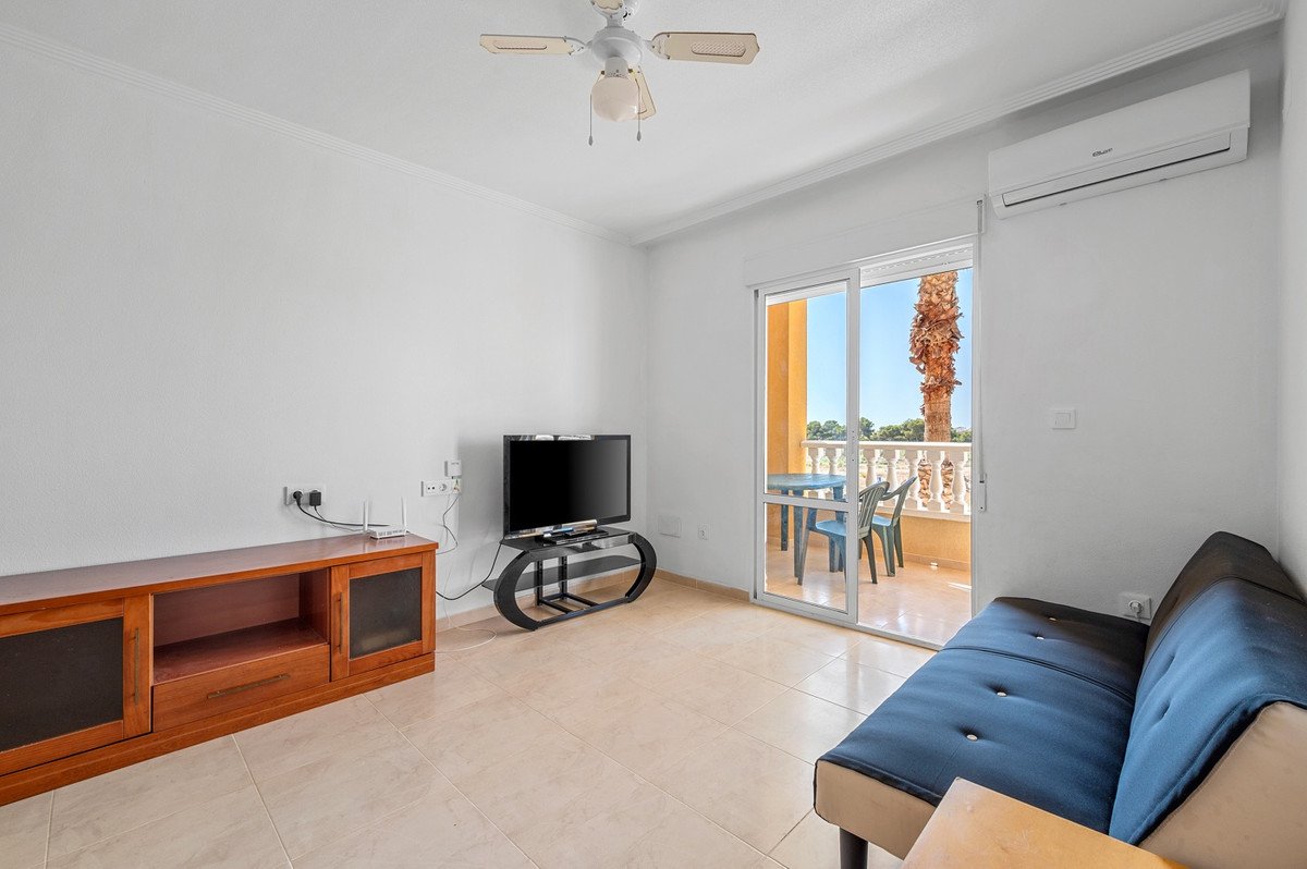 3 Bed Middle Floor Apartment in Orihuela Costa